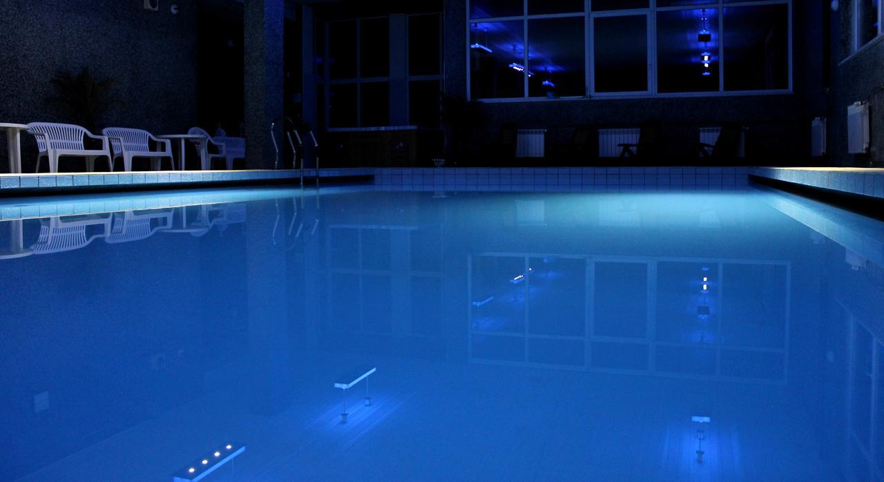 Hotel Petr Bezruc Frýdlant nad Ostravicí エクステリア 写真